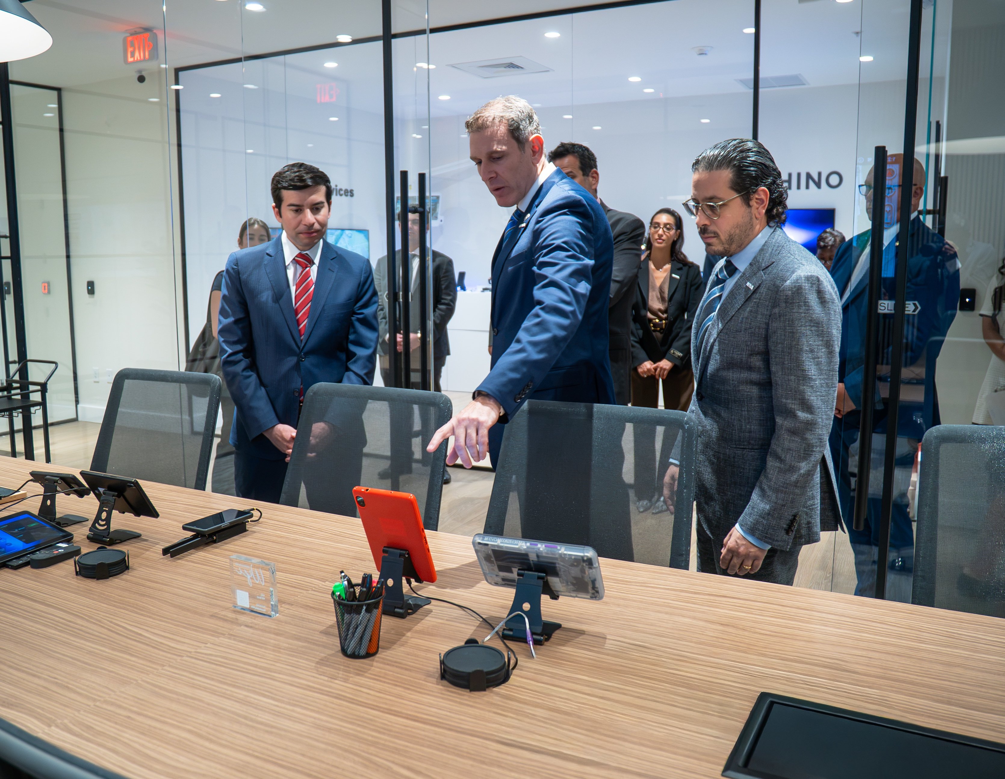 Secretary of Labor with CEO and President of NEXA