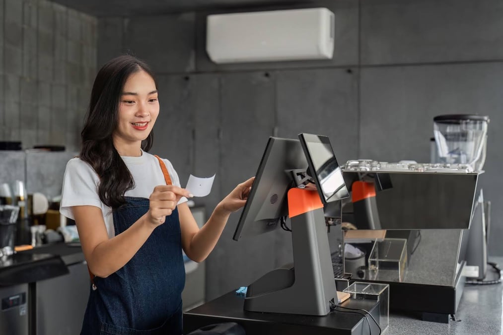 Top Use Cases for Android Dedicated Devices in Retail, Healthcare, and Field Services