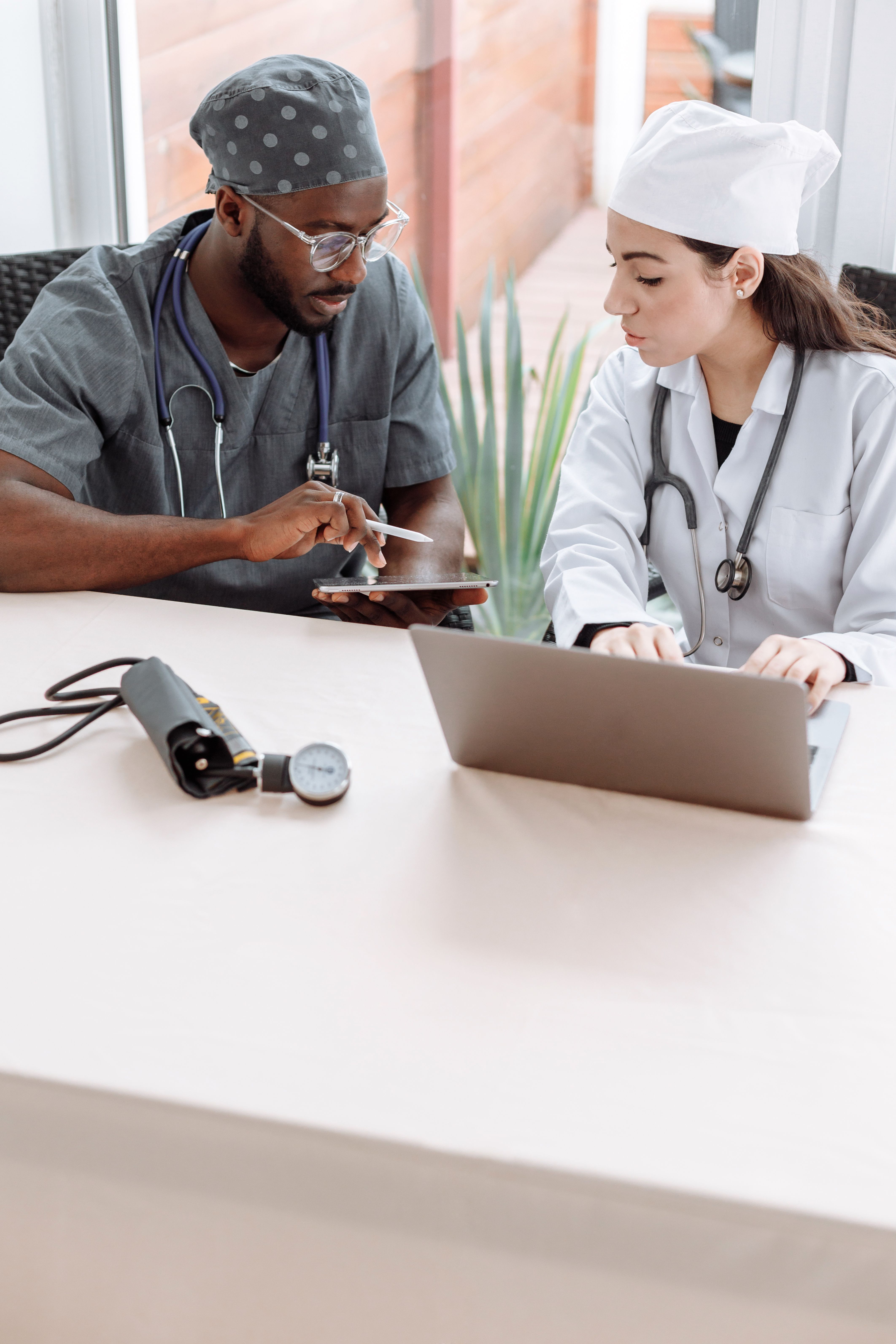 What Is a Purpose-Built Device? Why Healthcare Needs More Than a Commercial Smartphone