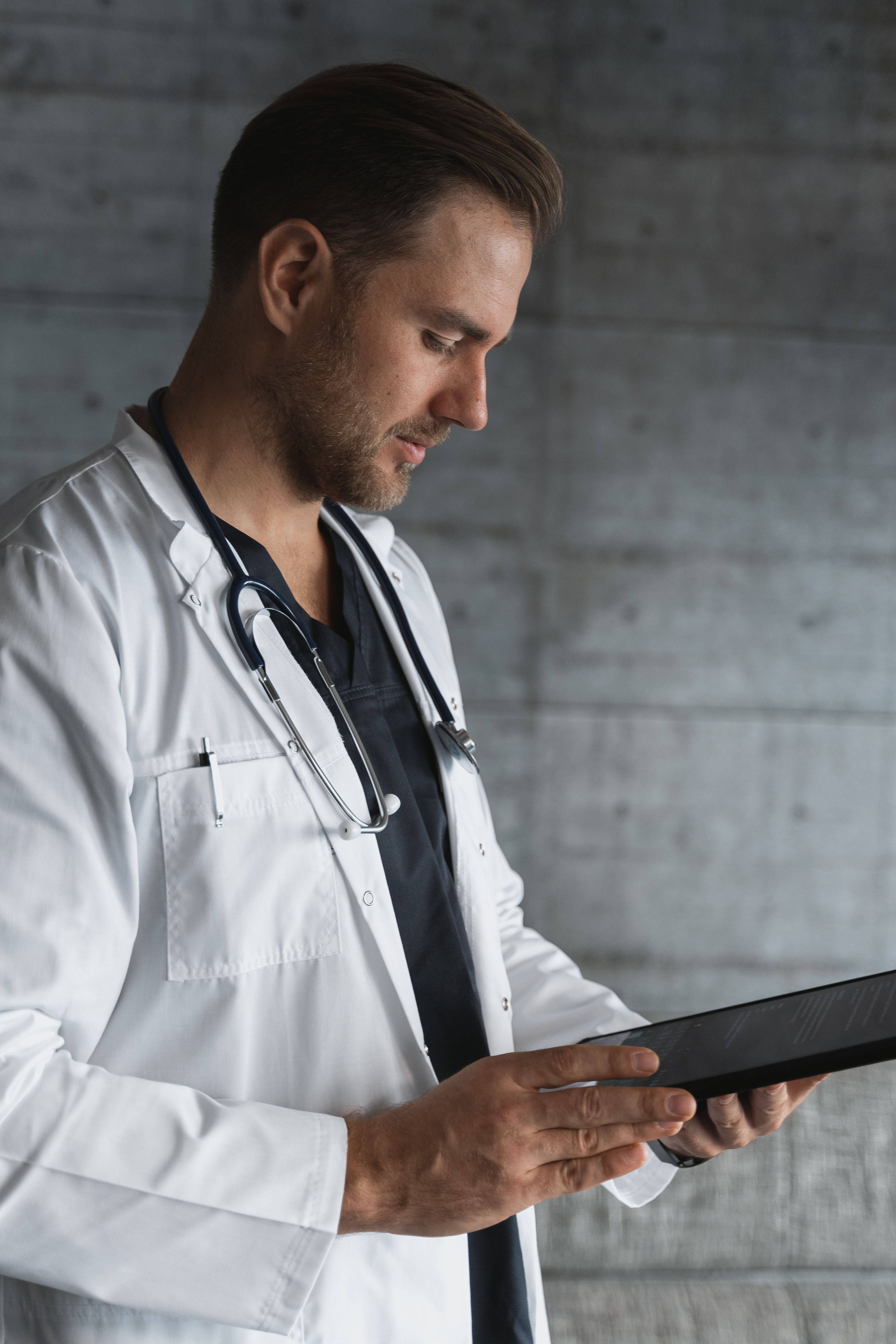 What Is 5G in Healthcare? Enabling Real-Time Patient Data at Scale
